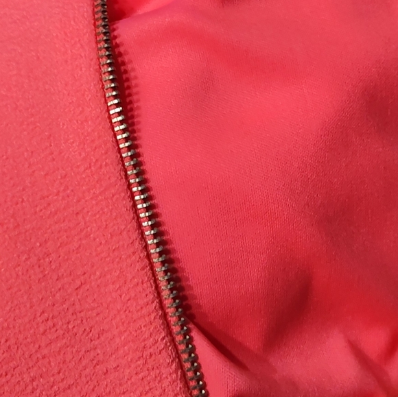 Gianni Bini Hot Pink Ruffled Short Sleeve Zippered Back Dress Size Medium - Picture 5 of 10